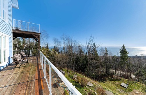 Petite-Riviere-Saint-Francois Ski Chalet | SPA & Mountain View | Condo Lapaix-Ski