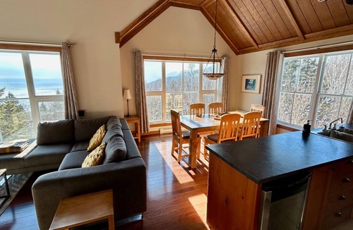 Petite-Riviere-Saint-Francois Condo | Country cottage features impressive views of the St Lawrence River