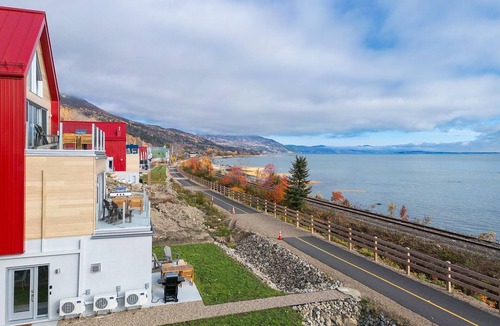 Petite-Riviere-Saint-Francois Condo | Panorama 1249: Majestic River View, Spacious Patio