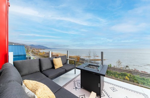 Petite-Riviere-Saint-Francois Condo | Flocon Marin 1229: Two Private Levels & Terrace