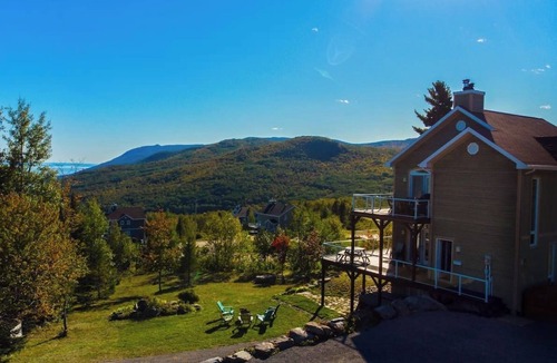 Petite-Riviere-Saint-Francois Apartment | 3BR/2BA - Billiards, Spa, FP - Lower Unit