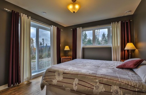 Petite-Riviere-Saint-Francois Ski Chalet | Les sommets Charlevoix in PETITE-RIVIÈRE-SAINT-FRANCOIS