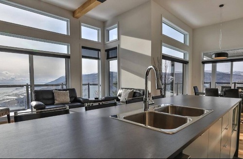 Petite-Riviere-Saint-Francois Ski Chalet | Les sommets Charlevoix in PETITE-RIVIÈRE-SAINT-FRANCOIS
