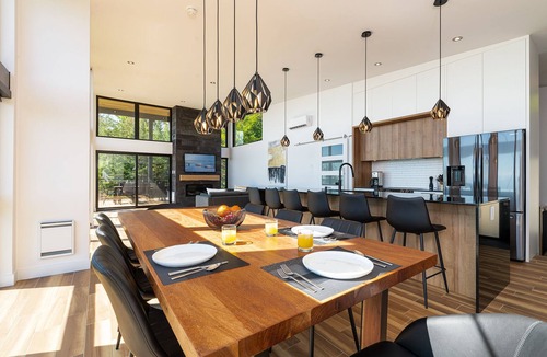 Petite-Riviere-Saint-Francois Villa | Fill up with energy and natural light