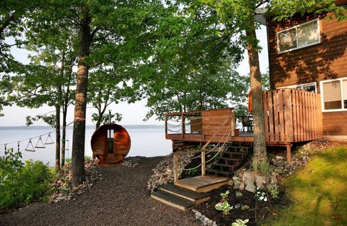 Mansfield-et-Pontefract Cottage | Waterfront Retreat Near Coulonge Falls w/Sauna