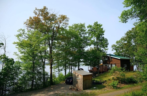 Mansfield-et-Pontefract Cottage | Waterfront Retreat Near Coulonge Falls w/Sauna