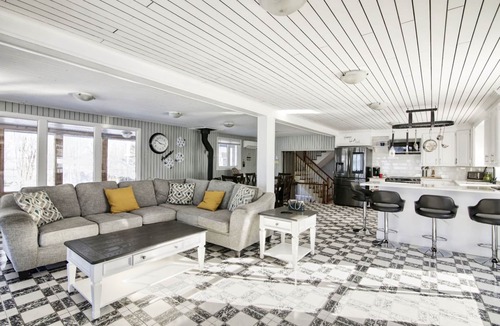 Noyan House | Le Noyan un Paradis - Heated swimming pool opens May 15, 2026 and closes Sept. 7, 2026