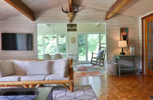Saint-Georges-de-Clarenceville Cabin | Jumanji à Noyan, Montérégie