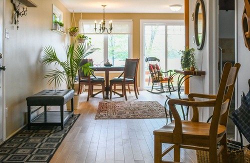 Saint-Laurent-de-l'ile d'Orleans Cottage | Two storey house located on the St-Lawrence river with 3 bedrooms 3 double beds.