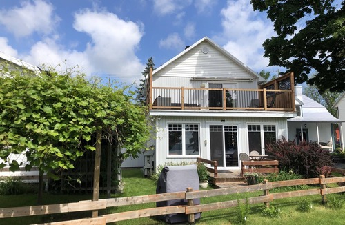 Saint-Laurent-de-l'ile d'Orleans Ski Chalet | THE HOUSE OF THE RIVER WITH GREAT WATERS #CITQ 299191