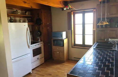 Saint-Laurent-de-l'ile d'Orleans House | The river house in the fields