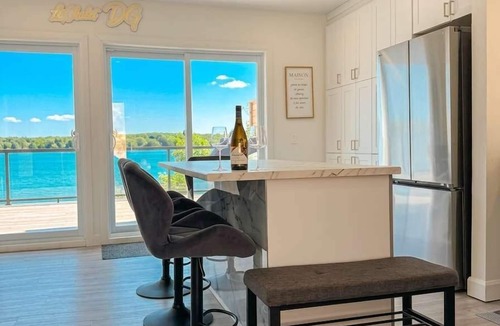 Saint-Laurent-de-l'ile d'Orleans Ski Chalet | View, Spa and River | Chalet DG Île d'Orléans