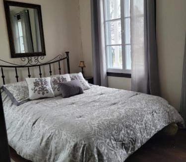 Saint-Laurent-de-l'ile d'Orleans House | Maison familiale avec spa et accès au fleuve