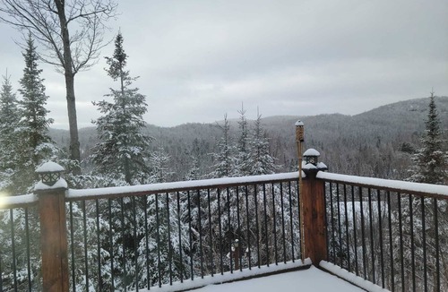 Sainte-Marguerite-du-Lac-Masson Ski Chalet | Yasmine cottage for rent in Sainte-Marguerite-du-Lac-Masson