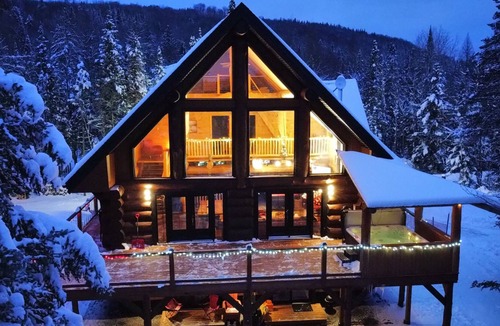 Sainte-Marguerite-du-Lac-Masson Ski Chalet | Luxurious Chalet "Le Majestik", Riverside - Laurentians