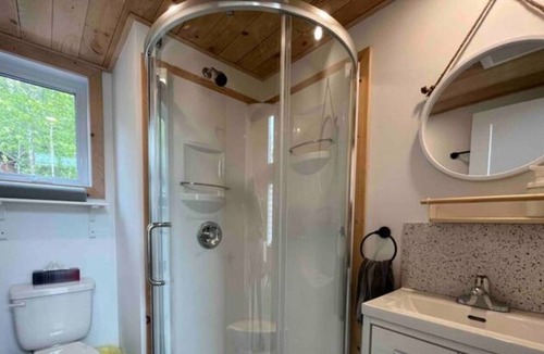 Sainte-Marguerite-du-Lac-Masson Cabin | Vrbo Property