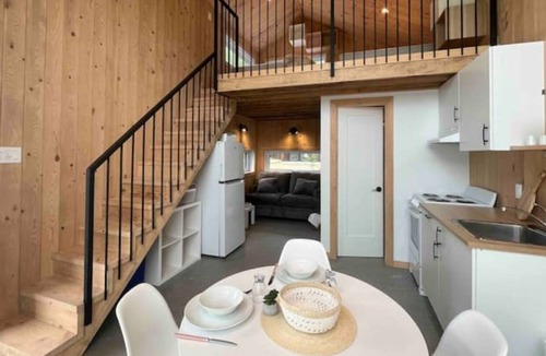 Sainte-Marguerite-du-Lac-Masson Cabin | Vrbo Property