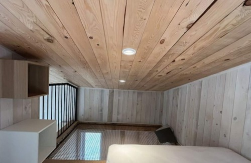 Sainte-Marguerite-du-Lac-Masson Cabin | Vrbo Property