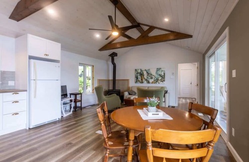 Sainte-Therese-de-la-Gatineau Cottage | Fully renovated cottage on Lac 31 milles