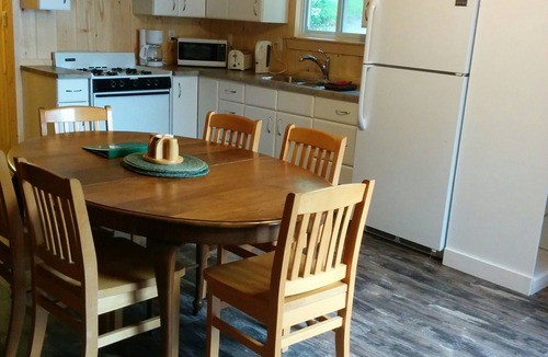 Farleys Corners Ski Chalet | Amazing Lakeview Chalet - November SPECIAL