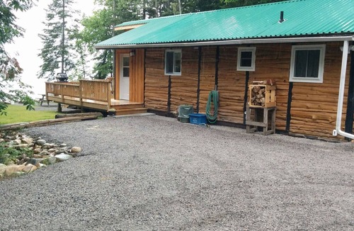 Farleys Corners Ski Chalet | Amazing Lakeview Chalet - November SPECIAL