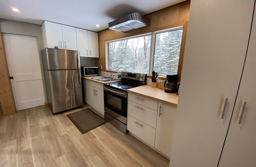 Rye Cabin | Delightful newly built 1-Bedroom Tiny House in the forest