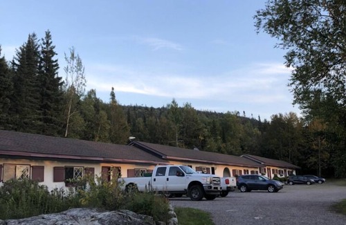 Rossport Hotel | Coach House Motel 20 km East Terrace Bay
