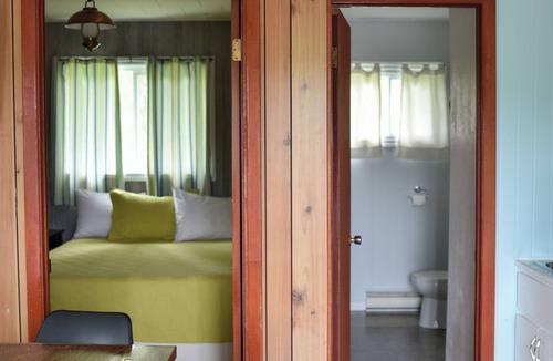 Rossport Hotel | Jackfish Lake Cottages Motel