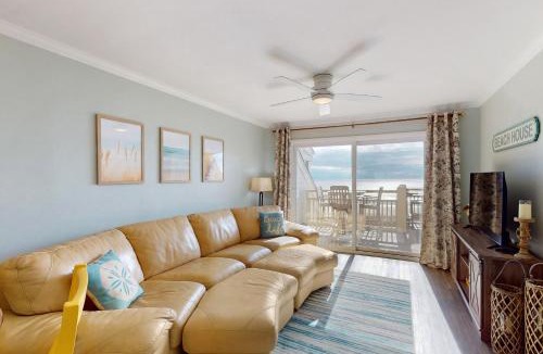 Caswell Beach Apartment | CAB03 Pelicans Penthouse
