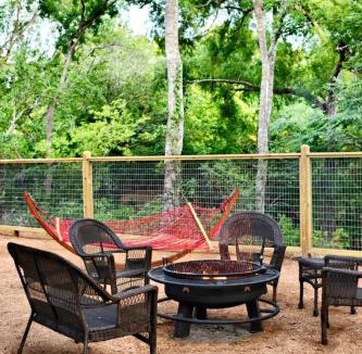 Sutherland Springs House | Cabaña Son's Rio Cibolo Waterfront Cabin, San Antonio, Texas