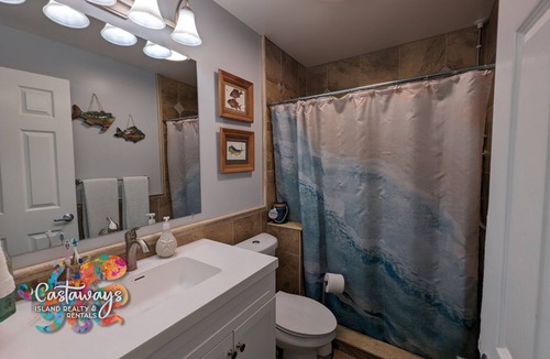 Saint James City Cabin | Cabana @ 2 Fish Inn Pool Side