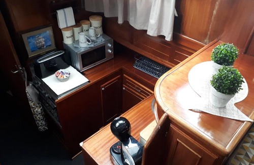 Flace Boat Rental | CABANA & Boat "Corus"