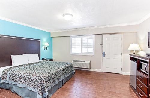 Eastside Hotel | Cabana Inn & Suites