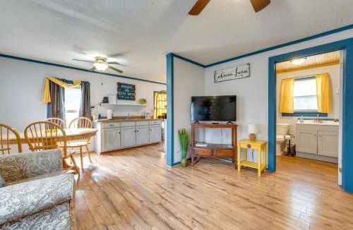Concan House | 'Cabana Luna' Cabin w/Deck, Swing & Fire Pit!