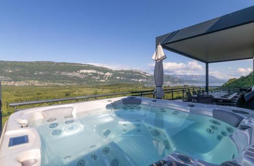 Chanaz Villa | Cabana & Terrasse du Bourget - Jacuzzi