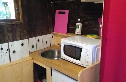 Bar-sur-Aube Cabin | Cabane 2 étoiles - Piscine - eeceai