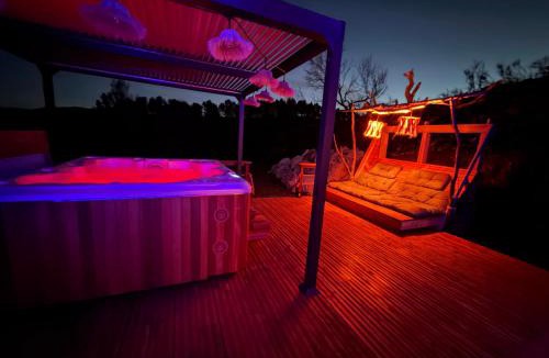 Durban-Corbieres Ski Chalet | Cabane A-Frame insolite avec Spa Privatif