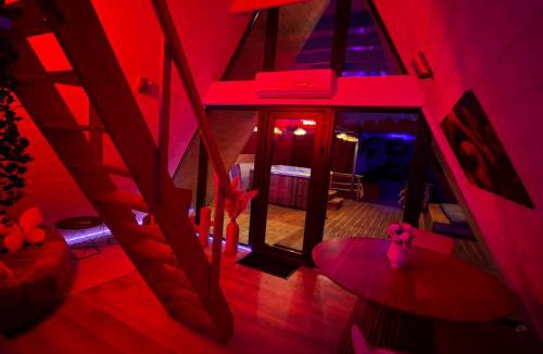 Durban-Corbieres Ski Chalet | Cabane A-Frame insolite avec Spa Privatif