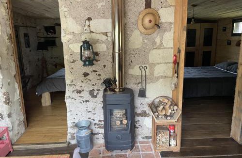 Brissac-Quince House | Cabane Au Bord D'un Étang