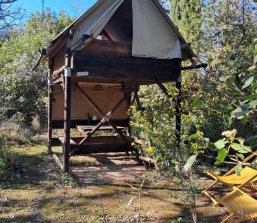 Carcassonne Other | Cabane au bord du Canal du Midi