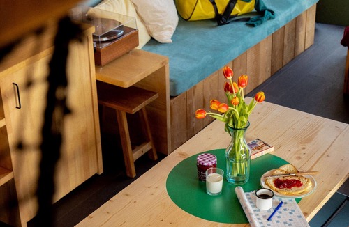 Saint-Leonard-des-Bois Ski Chalet | Cabane Bon Air 1 Bedroom
