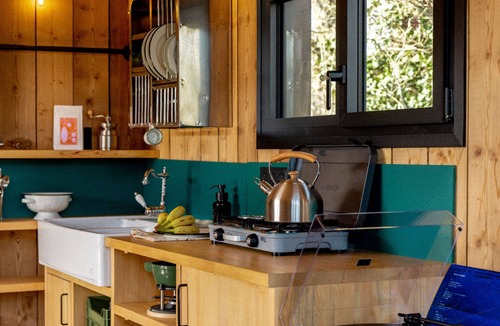 Saint-Leonard-des-Bois Ski Chalet | Cabane Bon Air 4 Bedrooms