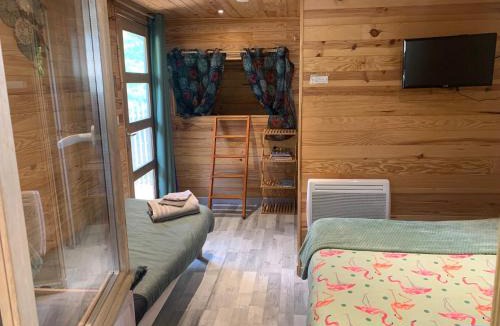 Huriel Other | cabane bambou