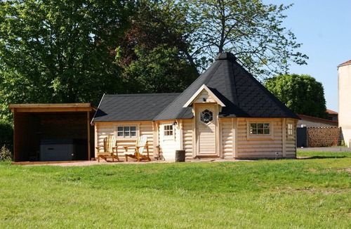 Pradines Ski Chalet | Cabane "Canada" with private Jacuzzi