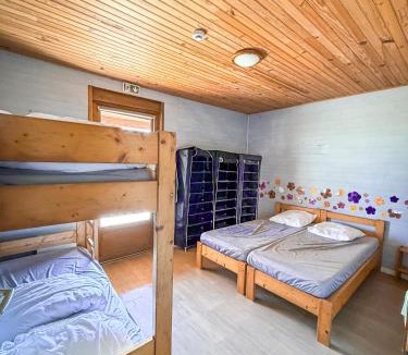 Montesquiou Ski Chalet | Cabane dans les arbres à la ferme