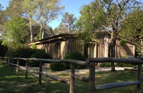 Saint-Etienne-du-Gres House | Cabane de la leque