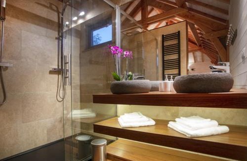 Alzonne House | Cabane de Prestige avec Jacuzzi et Sauna privatifs