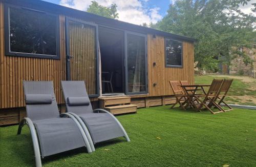 Vollore-Ville House | Cabane des Catalpas