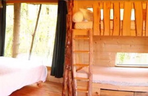 Allons Bed & Breakfast | Cabane des cerfs