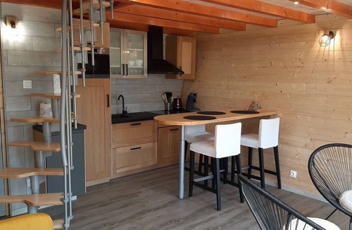 Ferdrupt Ski Chalet | Cabane du Trappeur - Private Jacuzzi Spa, panoramic terrace & nature